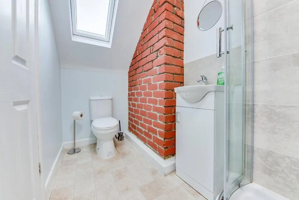 Warwick Street - Vibrant 4 Bedroom House Walkley United Kingdom